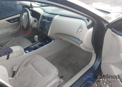2014 Nissan Altima 2.5 S z USA, uszkodzony, nr VIN 1N4AL3AP7EC102433